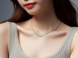 Femme bijoux collier et pendentif perle